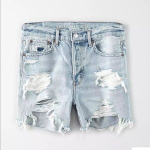 American Eagle 90s Boyfriend Shorts